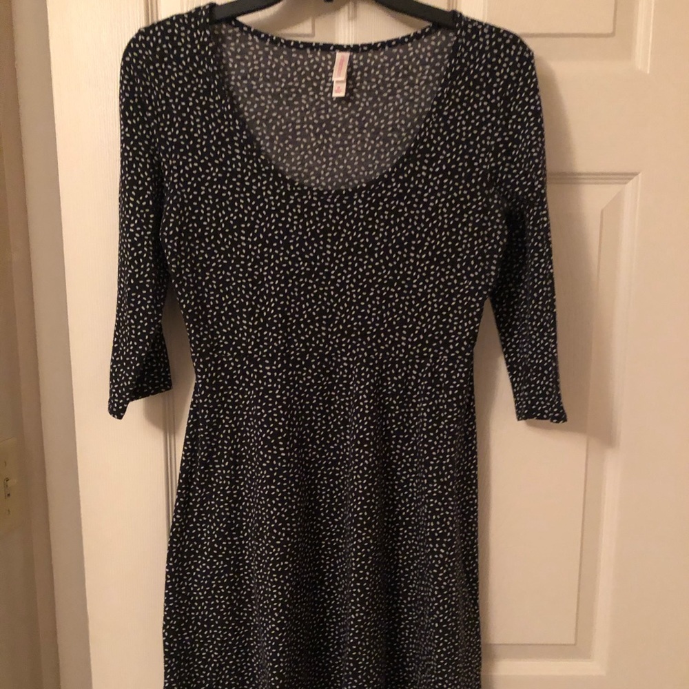 Half sleeve black dress